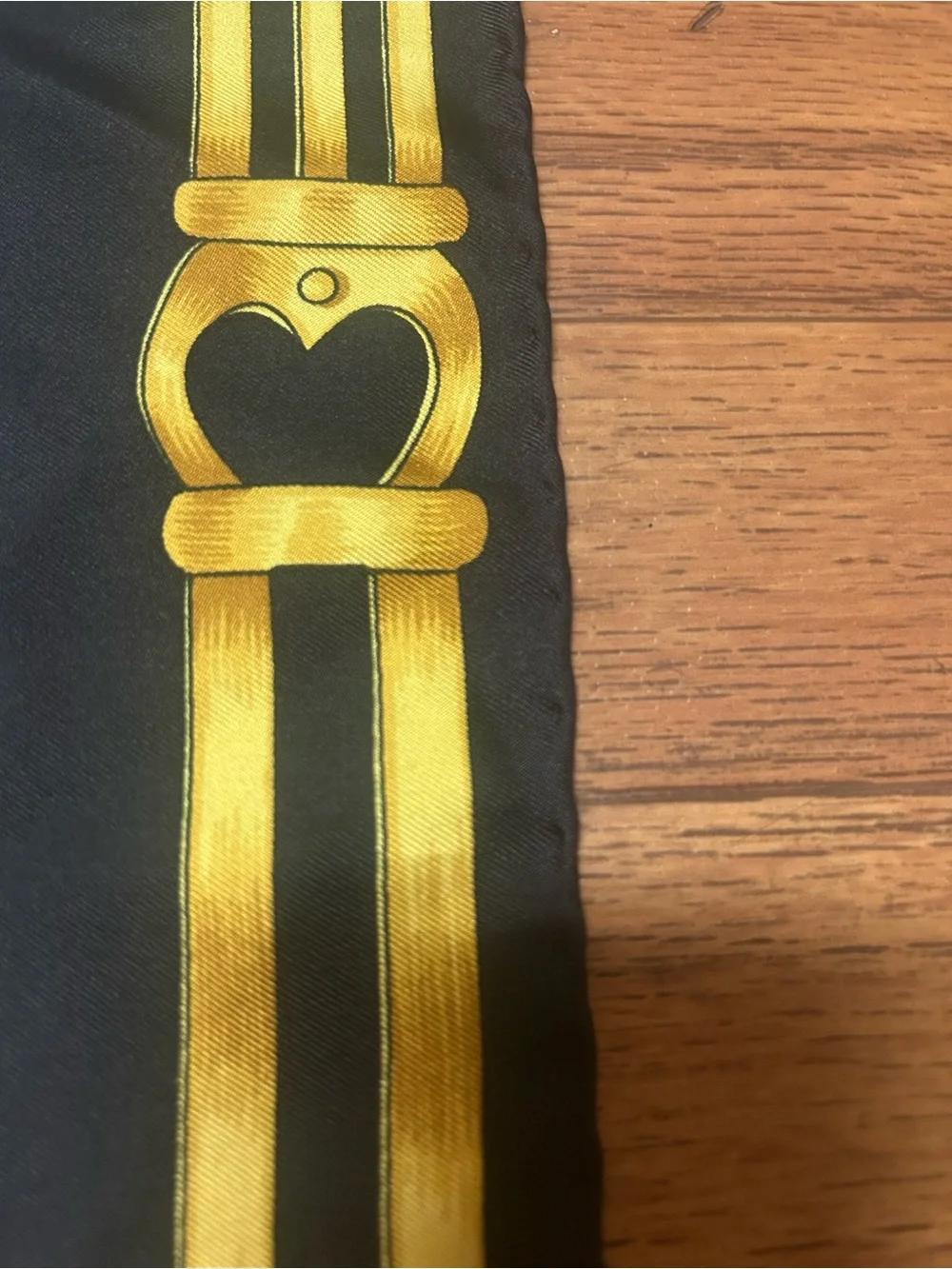 Comteme Luxuryq Black, White & Gold Women's Silk Scarf